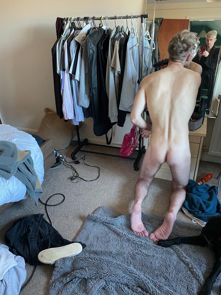 UK_gay_couple's tweet photo. When you are trying to have a shave, and the boyfriend has to snap it. Guess what happened next 😈
(Excuse the messy bedroom) https://t.co/6d8VkUuW27