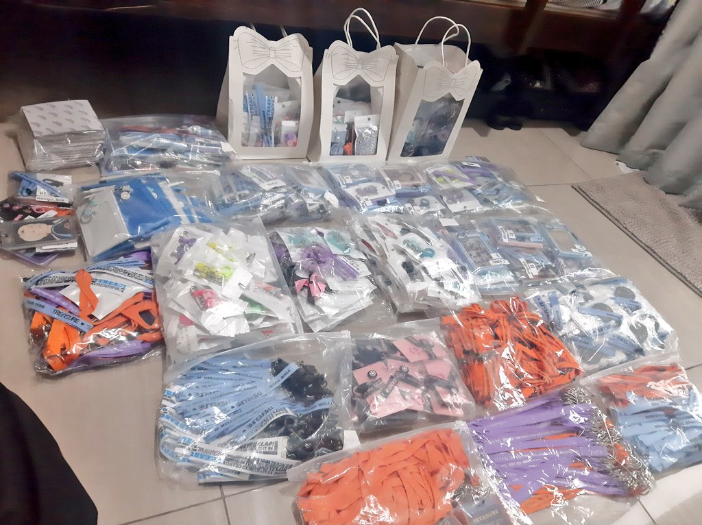 creationsbySAM (@creationbysam) on Twitter photo ALL FREEBIES, TRADES, AND PASABUY WILL BE DISTRIBUTED IN ONE PLACE ON DAY2 ONLY!
7-10am ONLY!!
SEE YOU TEUMES!!
#TREASURE_HELLO_IN_MANILA
#HELLO_TREASUREinManila
<a href="/ygtreasuremaker/">TREASURE MAKER</a> ALL FREEBIES, TRADES, AND PASABUY WILL BE DISTRIBUTED IN ONE PLACE ON DAY2 ONLY!
7-10am ONLY!!
SEE YOU TEUMES!!
#TREASURE_HELLO_IN_MANILA
#HELLO_TREASUREinManila
<a href="/ygtreasuremaker/">TREASURE MAKER</a>