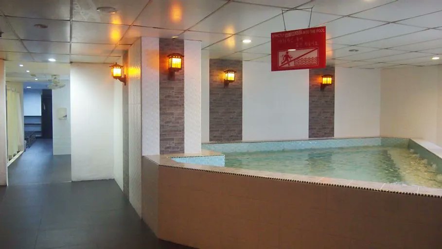 rendy402262001's tweet photo. Menikmati libur dulu, relaksasi kan body dengan sauna.. Yok lah join untuk teman ngobrol di sini guys, yang tau langsung join https://t.co/0dlenXAeHU