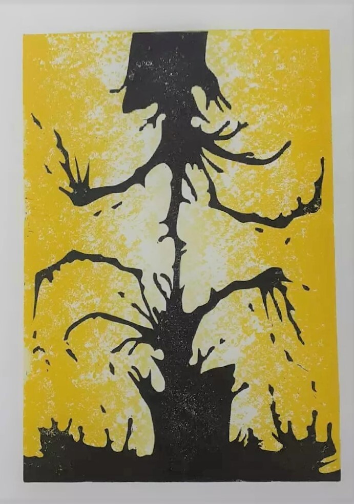 The Thread by Jenny Longshaw

Inspired by my most psychologically negative extremes during  the Covid 19 pandemic, this represents the frequencies of an  extreme state of mind, metaphorically ready to snap, an intense buzz of  adrenaline, sanity suspended by a high tension thread