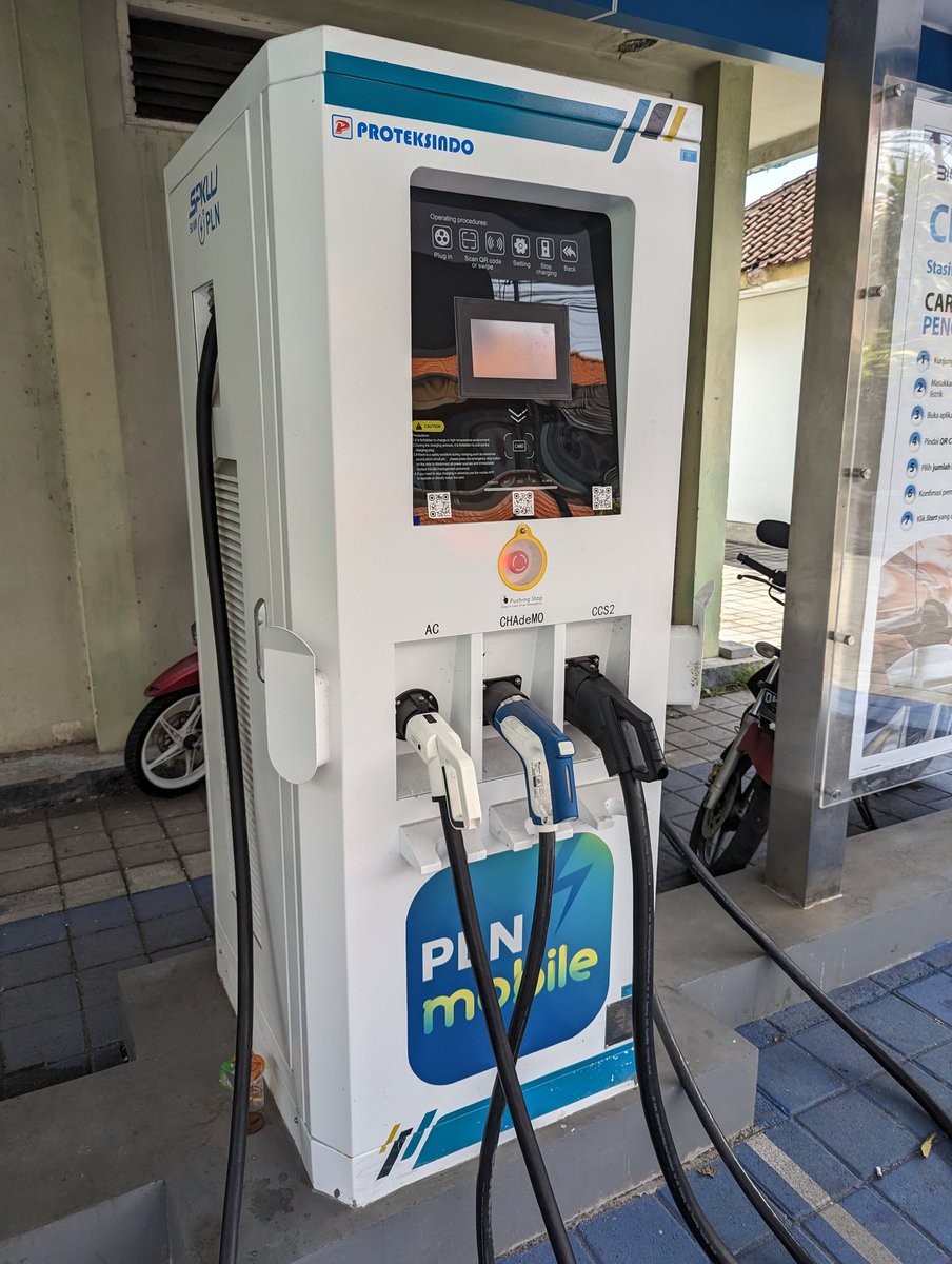 The lone charger in Sanur. Hope they get more soon to make Bali more EV friendly....