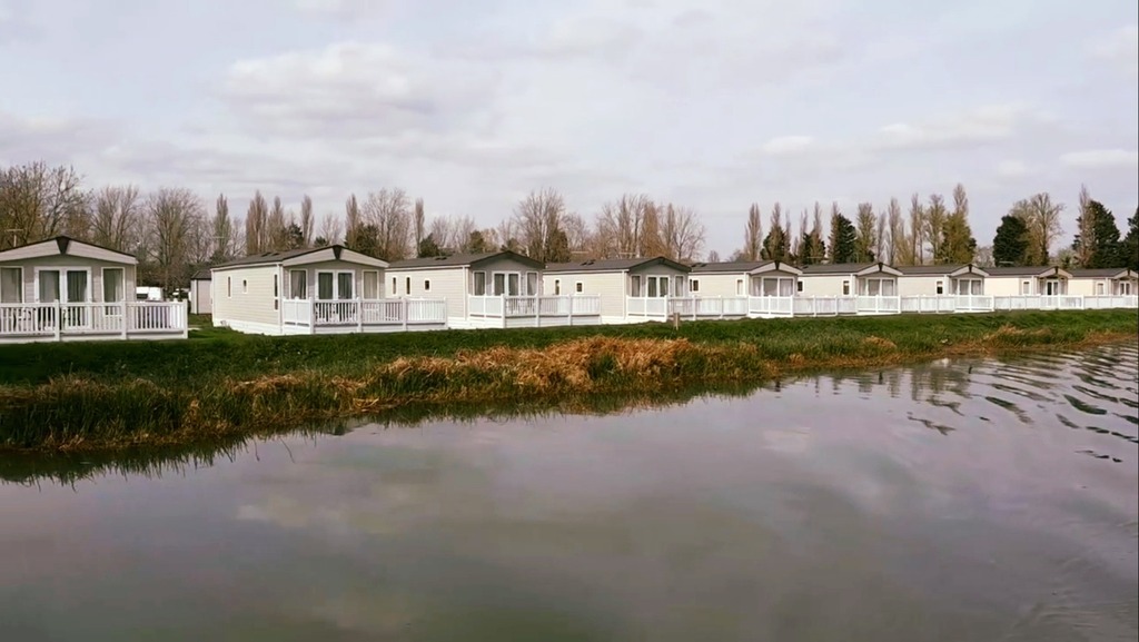 We have some new lodges at Billing Aquadrome :D 
Looking for a staycation in Northamptonshire? Then come and stay at Billing Aquadrome!

𝗕𝗢𝗢𝗞 𝗧𝗢𝗗𝗔𝗬 👇
🌐 bit.ly/RR-Billing-Aqu…
📱 01945 223284
📧 enquires@royaleresorts.co.uk instagr.am/p/Cq-HOpeOMFJ/