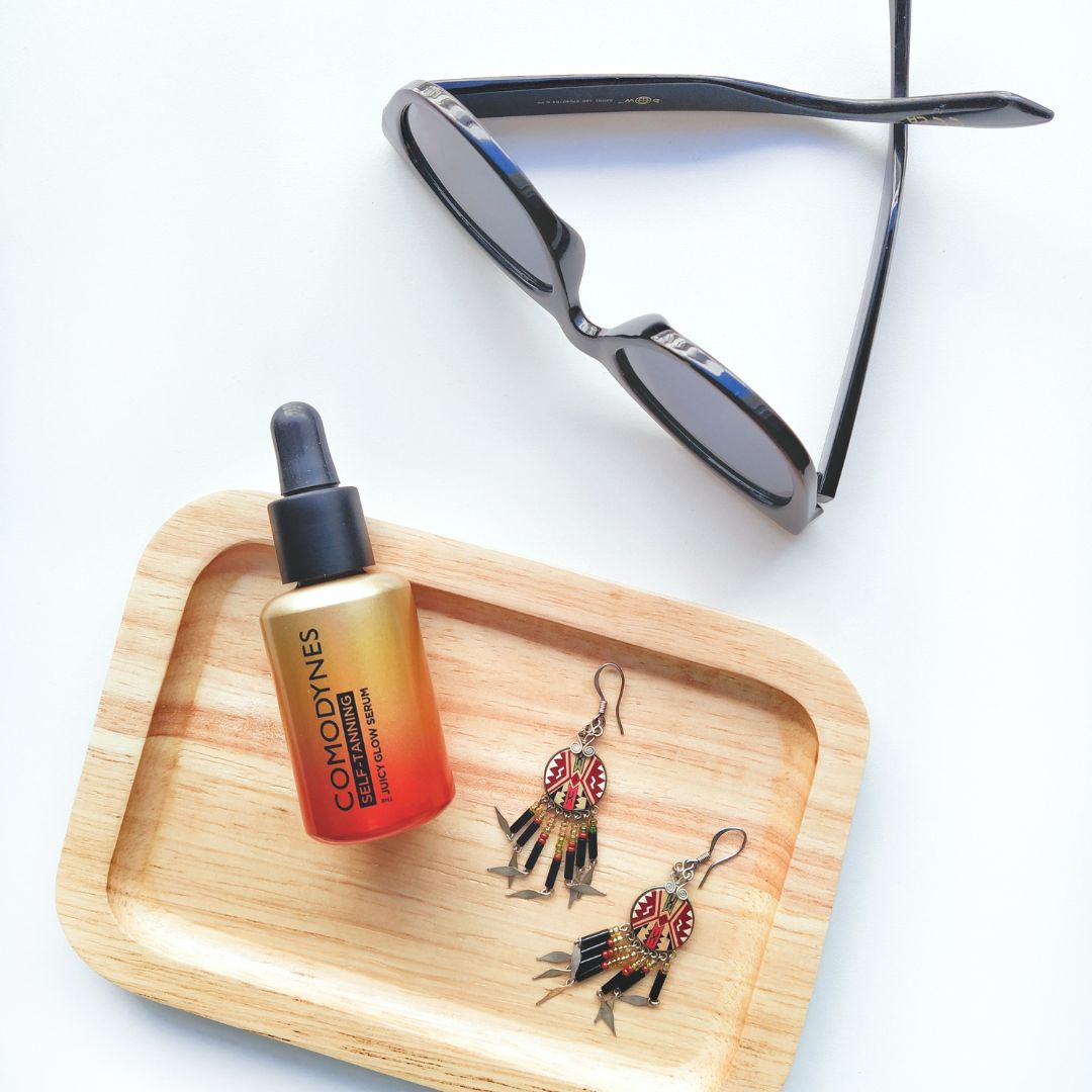 FamaciaCiurana's tweet photo. 📢 Per fi ha arribat la última novetat de #comodynes: #JuicyGlowSerum!🆕
Un sèrum autobronzejador facial per:
💧 Un radiant efecte bona cara.
💧💧 Un toc de sol natural.
💧💧💧 Un color daurat ideal.
Pots utilizar-lo sol o amb el teu tractament diari!✨
Què? T’atraveixes?!💘😉 https://t.co/6ppI1kKT8W