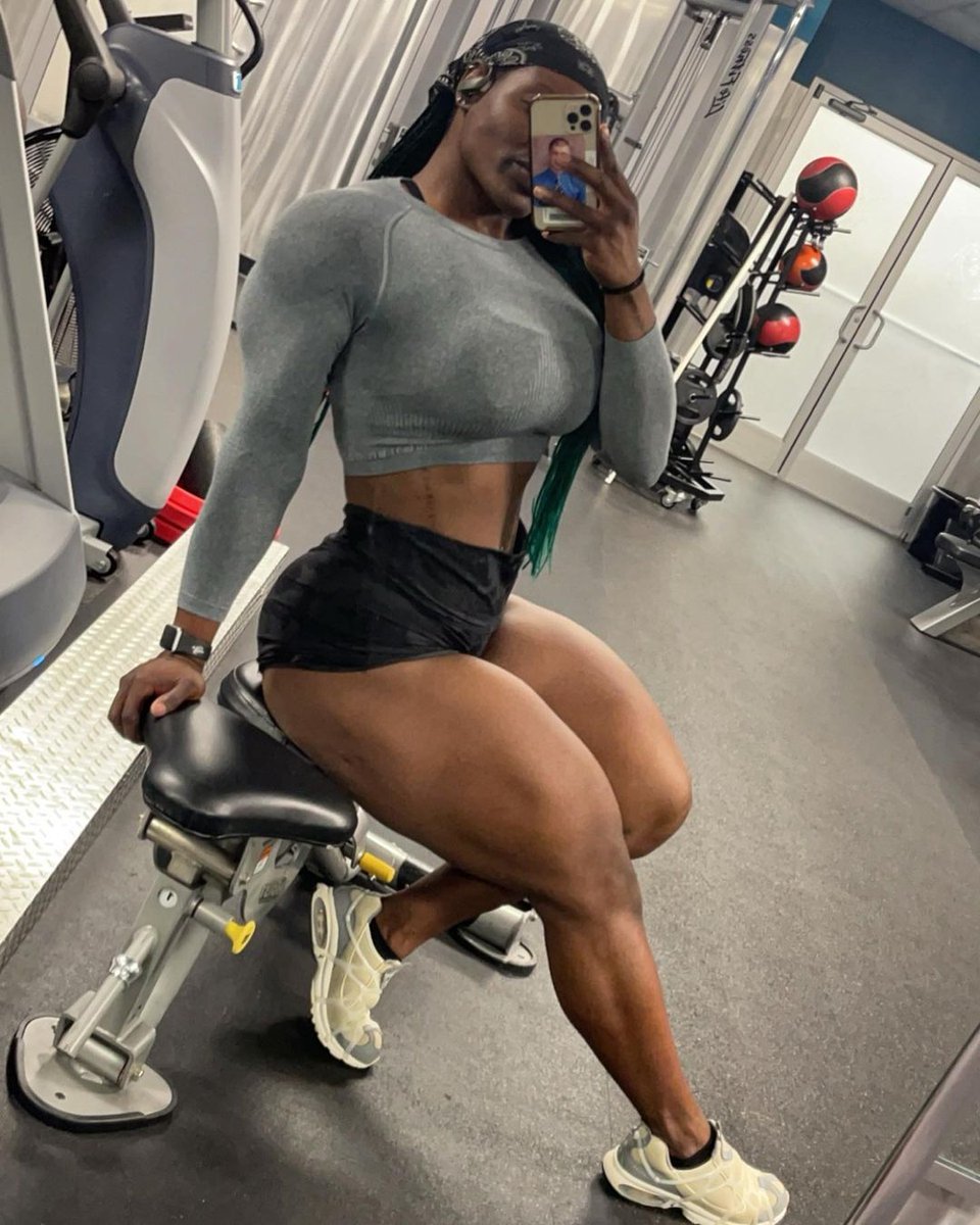 Demyya Welch IG @duh.myya