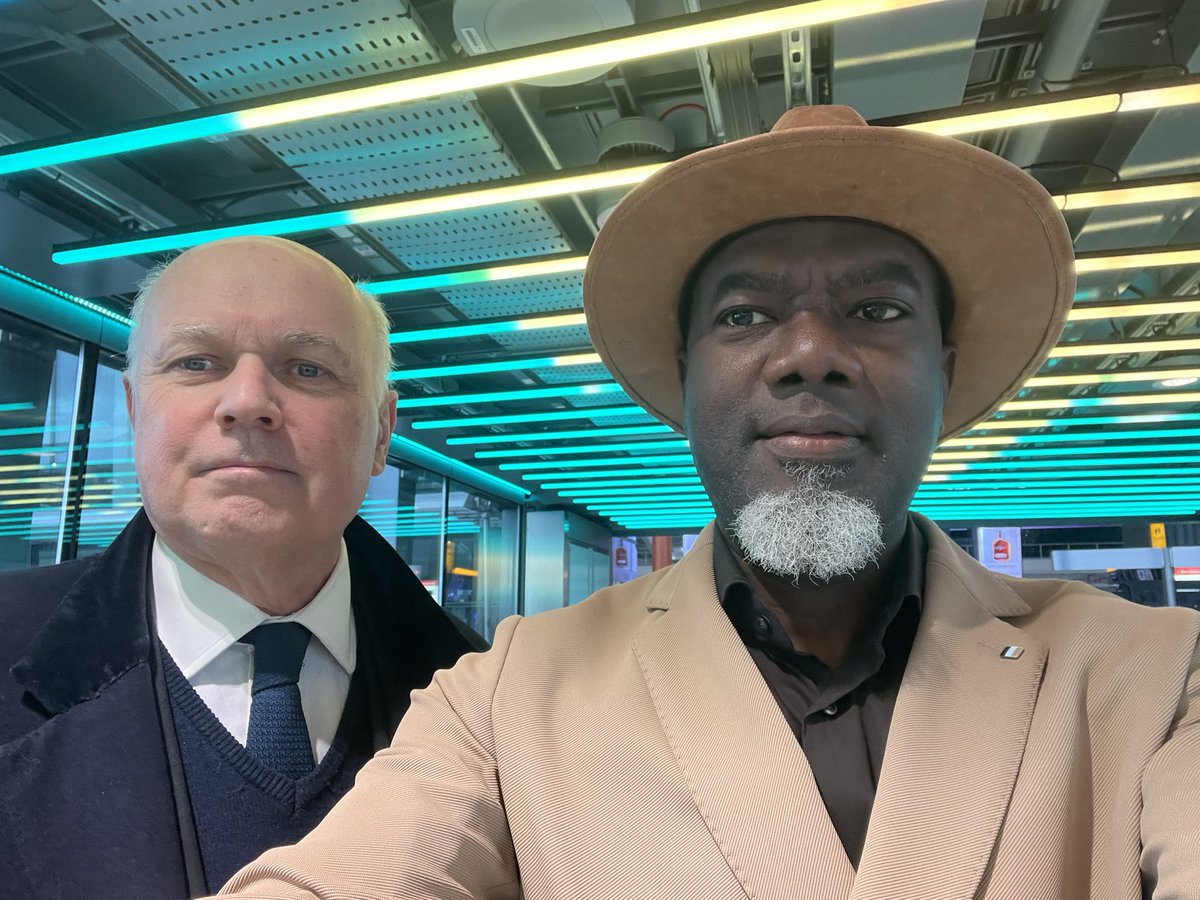 renoomokri's tweet image. Obidients petitioned the UK to ban me, yet I entered UK with Iain Duncan Smith, an MP and leader of the Conservative Party. But Yes Daddy that they wrote the petition in favour of was arrested.Maybe they mistakenly put his name in the petition they wrote against me!

#TableShaker