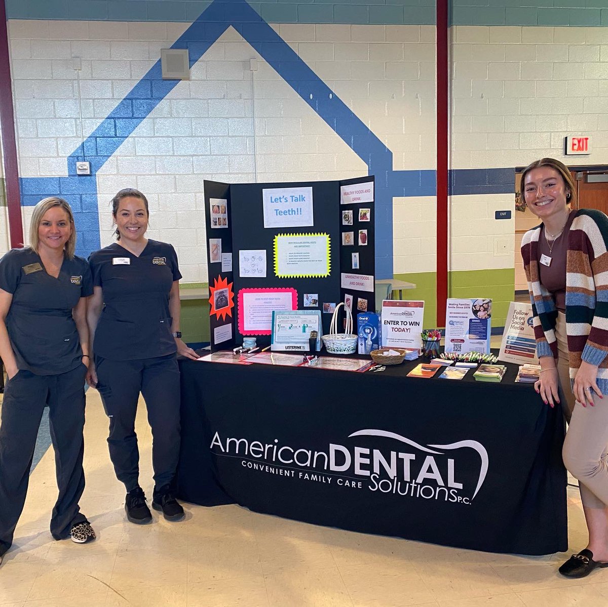 One of our hygienists and EFDA volunteered at @cwwestelem to speak to the incoming kindergarten students. 

🗣️They spoke to the children and their families about dental hygiene and the importance of going to the dentist.