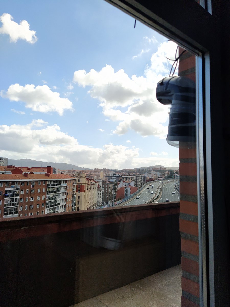 biook_org's tweet photo. Proyecto #cienciaciudadana en #calidadelaire gracias a Biook Elkartea y @bilbao_udala. Alumnado de #RekaldaberriBHI ha fabricado 5 sensores y realizado 5 proyectos utilizando datos de sensores instalados en 3 centros educativos de Rekalde.  
Ver datos en: https://t.co/9aDOZhlyD2 https://t.co/JrelofWK00