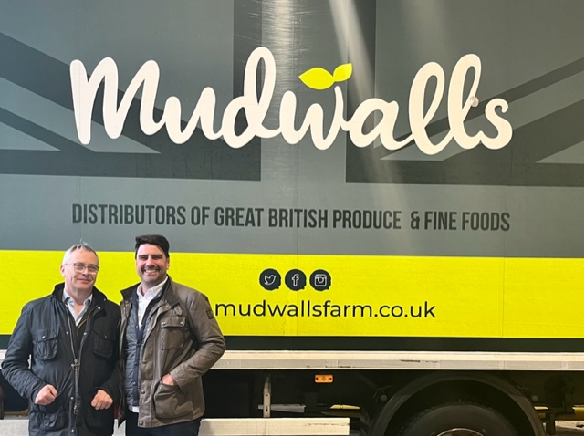 MudwallsFG's tweet photo. MD George Beach & commercial team met #ChrisBavin Fresh Produce Expert Planting the seed of their joint supply strategy blending knowledge & experience of Fresh Produce industry in order to offer deep rooted support to our Mudwalls retail customers #freshproduce #cooperative https://t.co/r3TUMV9ZHh