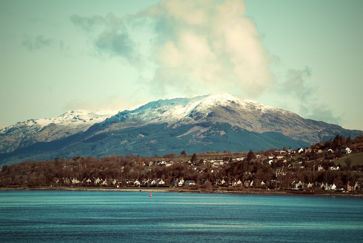 Creachan Môr this morning. 

#scenicview #coastalshot #scotlandtravel #sunrise #Gourock #riverclyde #Scotland #scotland_insta