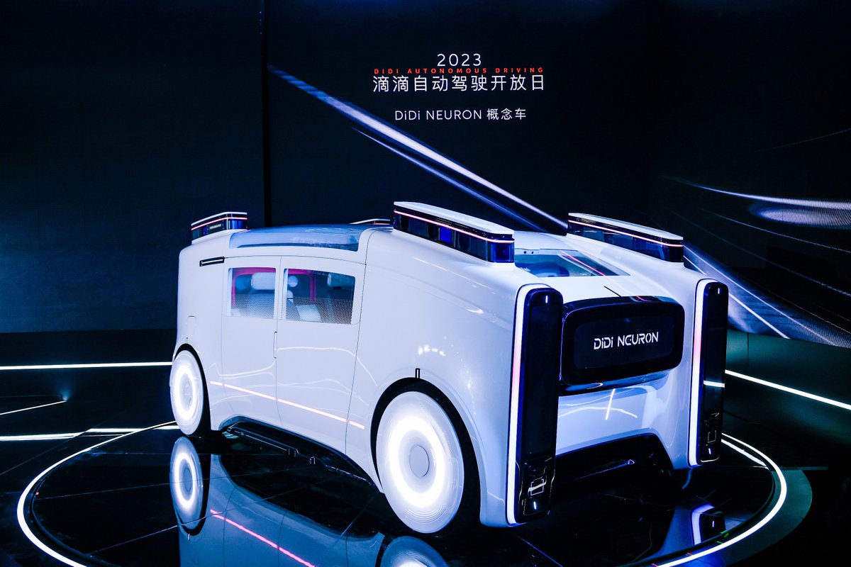 Didi unveiled a new autonomous concept car, complete with a robotic arm in its trunk, in its first big event since it was ordered to delist in the US back in 2021 bloomberg.com/news/articles/… with @JaneZ901