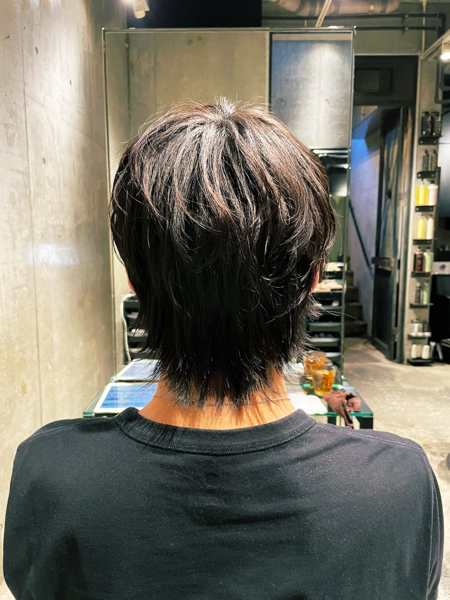 u_taka_IIDX's tweet photo. 頂上決戦2023に向けて髪整えてもらいました👌

▫️サロン：髪質改善と縮毛矯正の専門店 ENORE青山
▫️メニュー：弱酸性縮毛矯正+カット
▫️担当：遠藤さん https://t.co/C8nmqUcmit