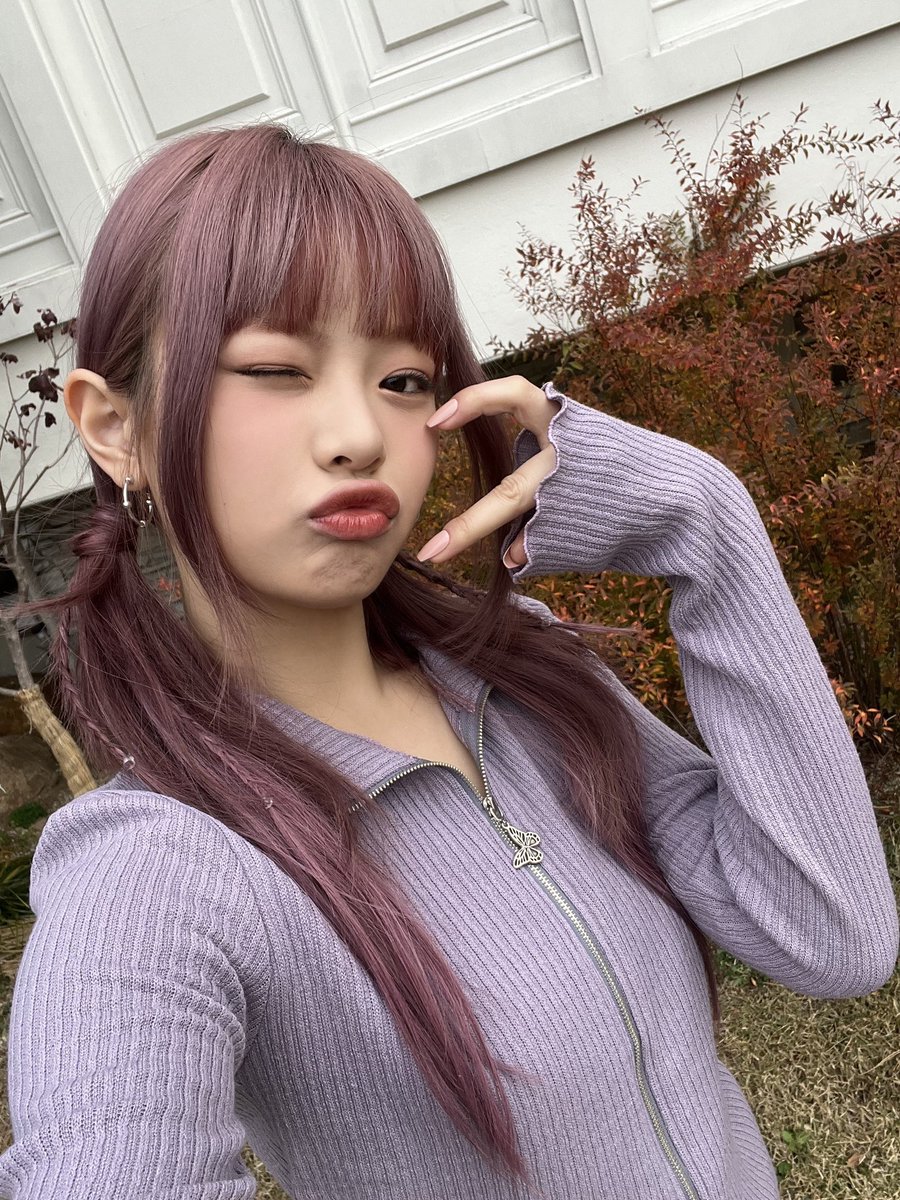 hanniarchived's tweet photo. SHE’S THE PRETTIEST GIRL I’VE EVER SEEN https://t.co/q7fTnBprcO