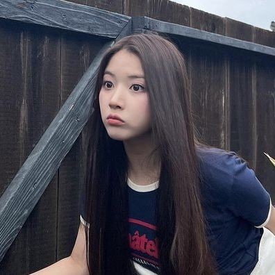 mixxicore's tweet photo. hi friends!! puppjiwoo is an account dedicated to nmixx's #JIWOO kindly like &amp; rt so it can reach more people !!
#엔믹스 #지우 🐾
@NMIXX_official https://t.co/W6W2KT6jF1