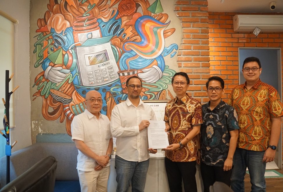 CashlezID's tweet photo. PT Cashlez Worldwide Indonesia Tbk, telah melakukan penandatanganan perjanjian kerjasama dengan PT Diners Payment Indonesia (member dari Diners Club International) terkait layanan Mobile POS pada, Rabu 12 April 2023.
Selengkapnya: https://t.co/19glhDP4Q5
#Cashlez
#Diners https://t.co/QzCd6khwkO