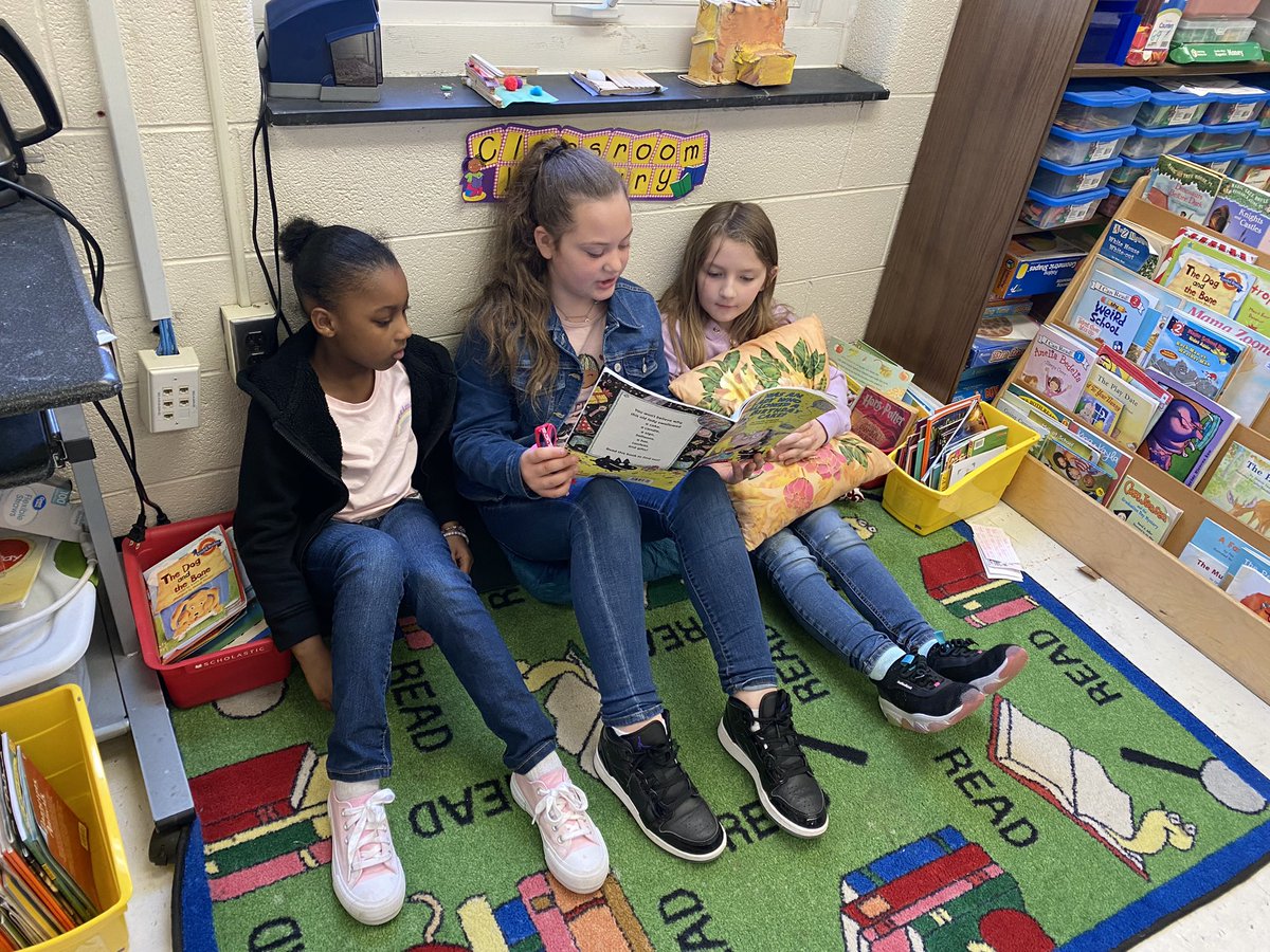trini2j's tweet photo. Get Caught reading… 3rd grade readers came to read to our 2nd grade class and paired up to read to their younger peers @PrinceEdwardSch @ParticipateLrng https://t.co/5coP9DnMud