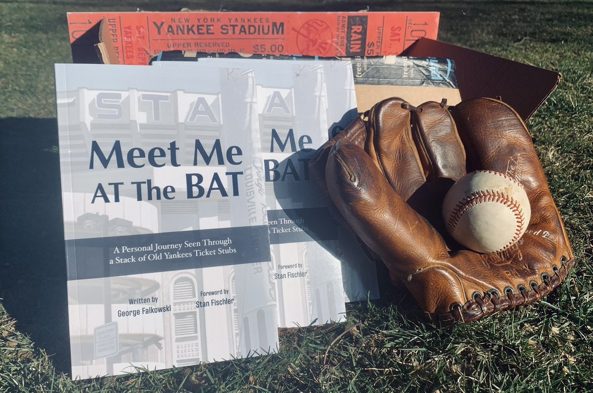 GeorgeFalkowski's tweet photo. 45 years ago today, it rained Reggie Bars! #Yankees #MeetMeAtTheBat @candy_nostalgia @EarnedFunAvg @Akitaville2 @JeanetteNJ @JMRamos1701D @BronxZooNYY https://t.co/iel0AIropF