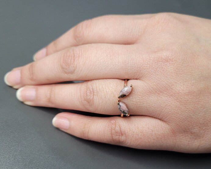 BaniThaniStore's tweet photo. Embracing the beauty of nature with this Pink Opal Copper Gemstone Ring 🌿🌸

go to the link and check it out.
https://t.co/hzneCcf7Pr

#banithanijewelry #banithani #pinkopaljewelry #rosegoldrings #ROSE #copper #GOLD #tweet100 #Silver #ring #gemstones https://t.co/Z0pPwDfaWi