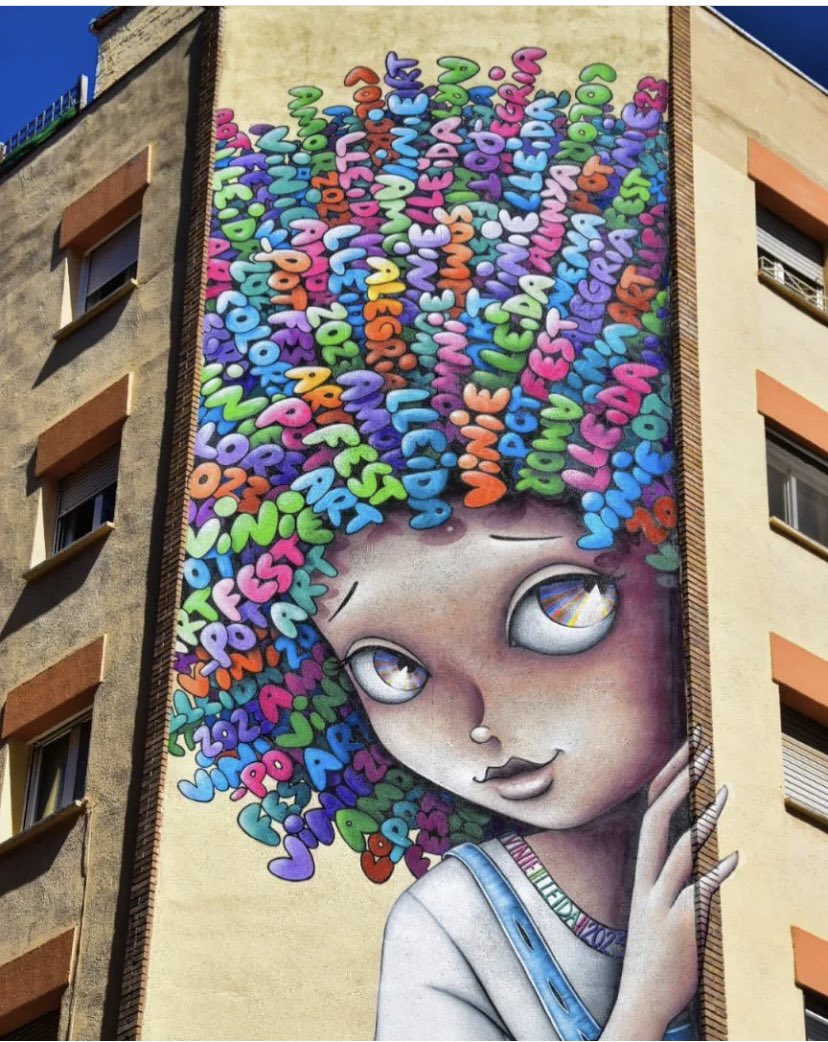 Another beautiful mural by Vinie Graffiti in Lleida, Spain (Photo by Oscar Plus).
#StreetArt #VinieGraffiti #Spain