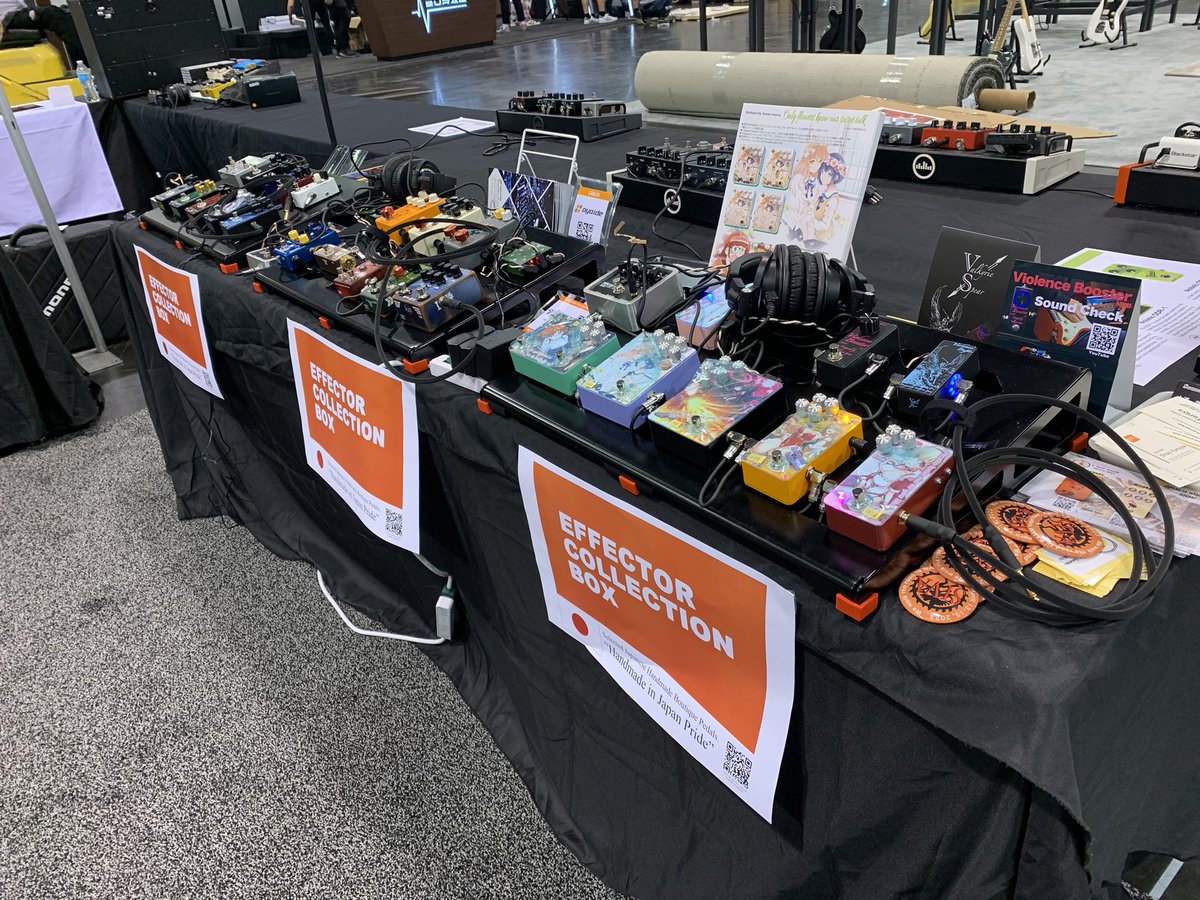 VALKYRIE_SPEAR's tweet image. 遂にNAMM Show 2023開幕！
私は現地にいませんが送られてきたブースの写真にテンション上げ上げです！！

Valkyrie SpearとしてはViolence Booster MK IIとViolence Buffer(海外版)を展示してます。

ブースはDelicious audio’s stompboxさんのところです。

#namm2023 #NAMMshow #NAMMshow2023
