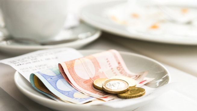 📊 ¿Cuál es tu posición respecto a dejar PROPINA OBLIGATORIA en los restaurantes?

🔄 EN CONTRA
❤️ A FAVOR