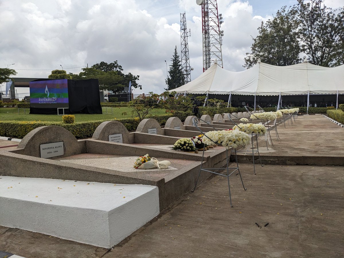 NFPO_Rwanda's tweet photo. Mu kwibuka abanyapolitiki bishwe muri Jenoside yakorewe Abatutsi mu 1994, Umuvugizi w'Ihuriro ry'Imitwe ya Politiki, Hon. Mukamana Elisabeth, yavuze ko aba banyapolitiki bibukwa mu rwego rwo kubasubiza agaciro bambuwe. https://t.co/dFGcQ8a00T