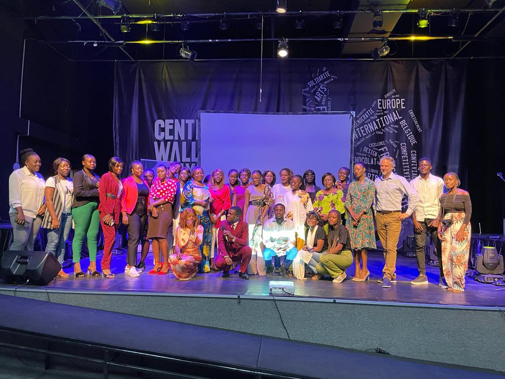 PullUp_B's tweet photo. Samedi 08 Avril 2023
5 jours ont suffit pour gravir les marches 🚀🔥🤩
En marge du programme #Kimpact mené par https://t.co/G2EMf8UzIa & notre Incubateur PUBW, la semaine de bootcamp consacrée aux projets féminins s'est clôturée par un concours de pitch, qui a eu lieu le samedi. https://t.co/38zRshdcvF