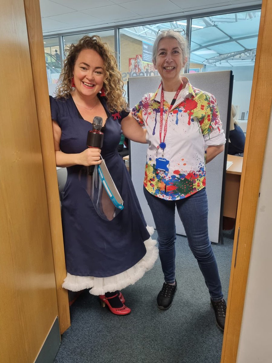 NicolaGossip's tweet photo. #singing & #art @WhitHealth care of @Kissingitbetter so nice to bump into Anna who has been #cheeringup & #stimulating #patients with #arttherapy
@JonesDRussell @JegedeTina https://t.co/llXd7u5E79