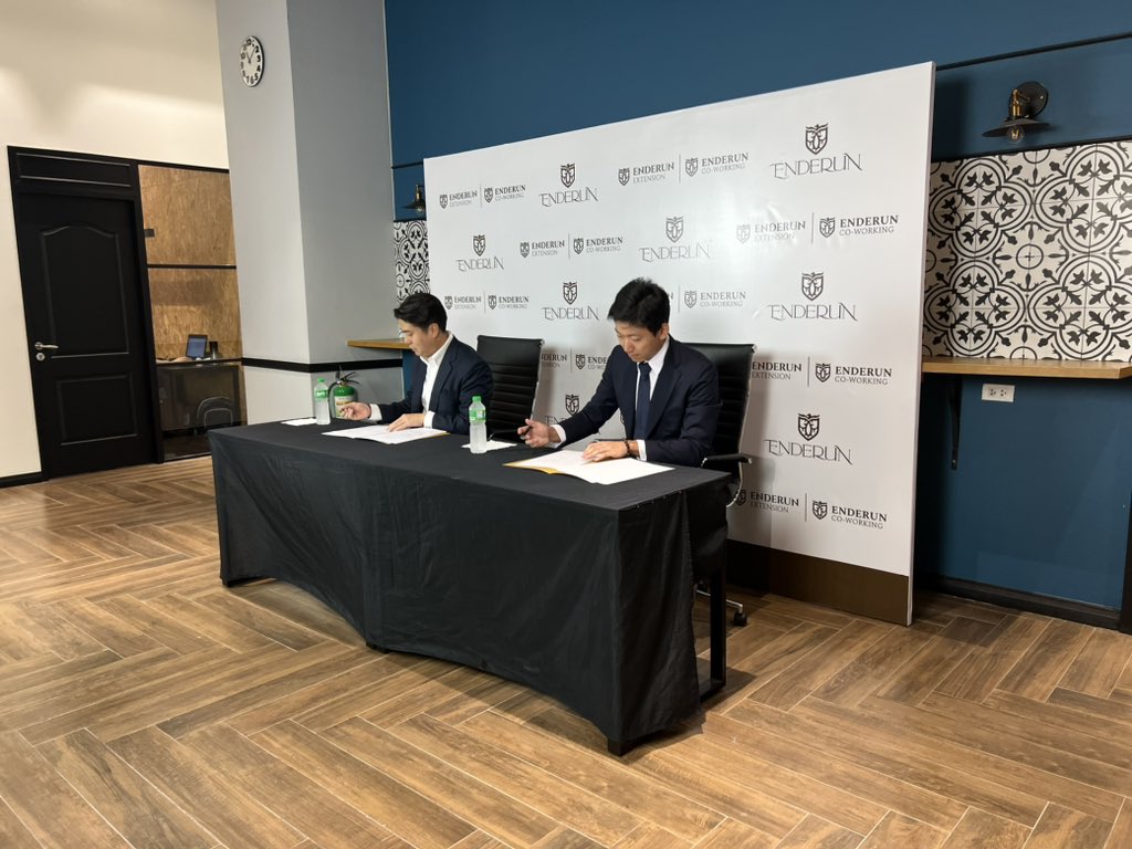 cayluminstitute's tweet photo. We are pleased and honored to announce that Caylum has officially partnered with @EnderunColleges and @enderunxtension to further develop their Capital Markets course and the Financial Management program under the school. 

Full details here: https://t.co/LPpLL03RCS https://t.co/eJO8Cn1dNU