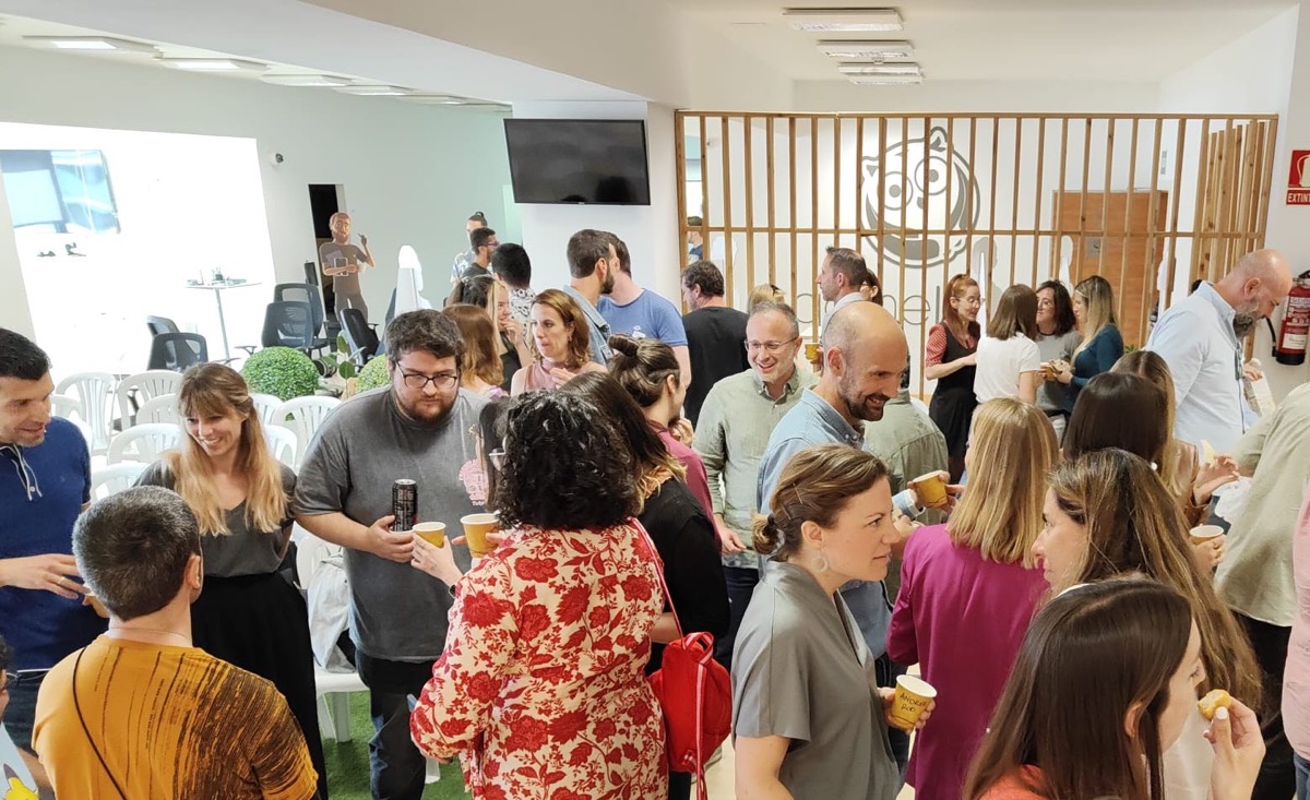 Gamelearn's tweet image. 🎉 This week, we held another #FunDay at Gamelearn, which gave us the opportunity to see most of our coworkers together in one place. As always, it was a pleasure to share some laughs in person!

#WeAreGamelearn #TeamBuilding