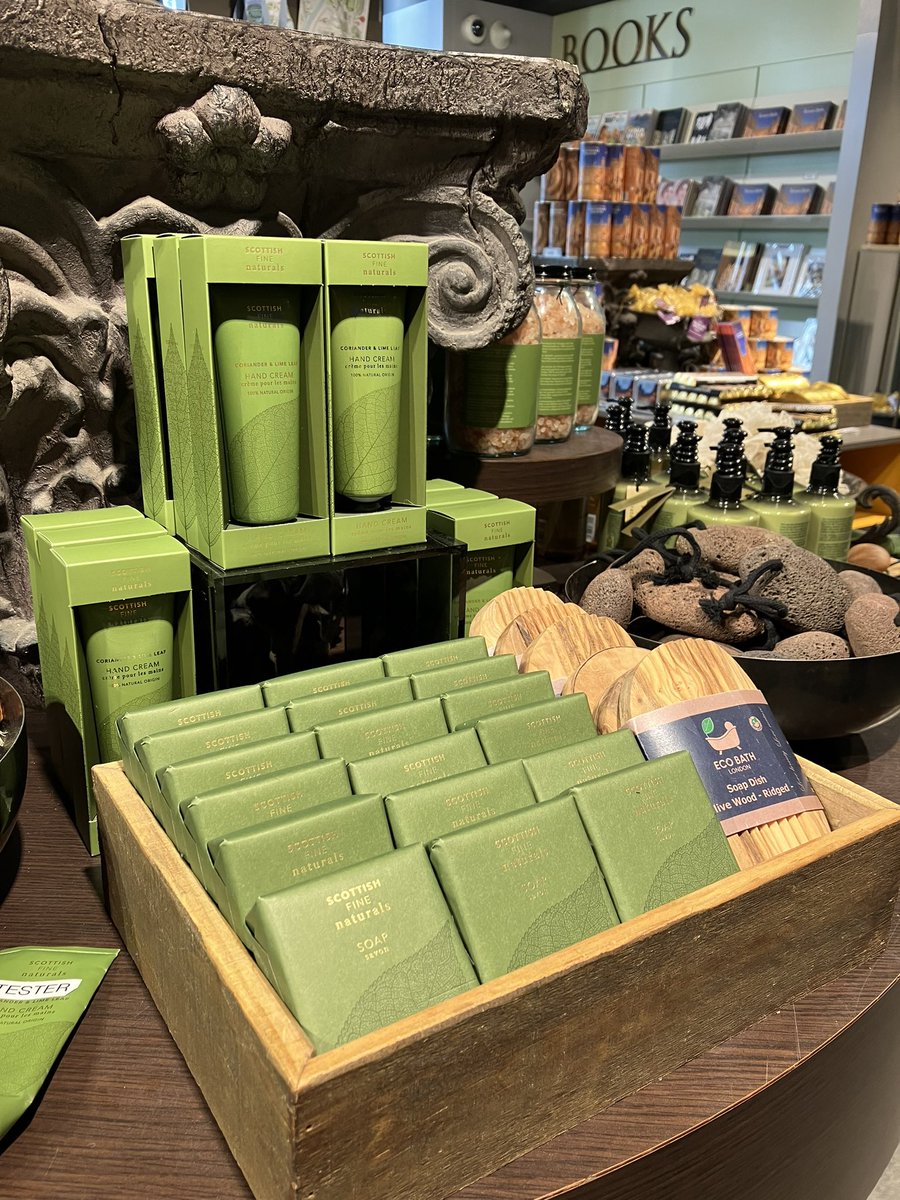 RomanBathsBath's tweet photo. We have a brand new product range in the #RomanBaths shop! Introducing our Coriander and Lime Leaf bathing products 💚🌿 The range includes body lotion, soap, hand cream and bath salts, all with a natural herbal blend fragrance of citrus, earthy and woody notes 🍋 https://t.co/M507gnEAMX
