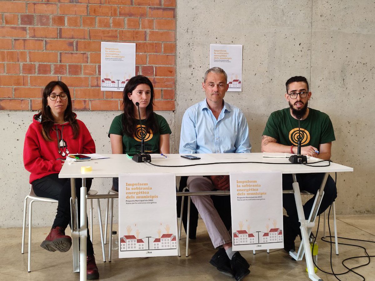 💡 S’apropen les #municipals2023 i tenim propostes per la #SobiraniaEnergètica dels municipis.

Estem presentant en roda de premsa la #PropostaMunicipalista23.

📝 Consulta el document sencer i adherir-te amb el teu col·lectiu: xse.cat/proposta-munic…

🧵 OBRIM FIL