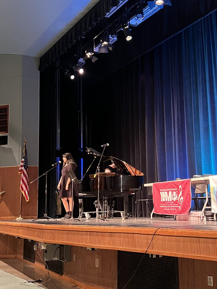 EBPSArts- Michelle DaGrosa tweet media