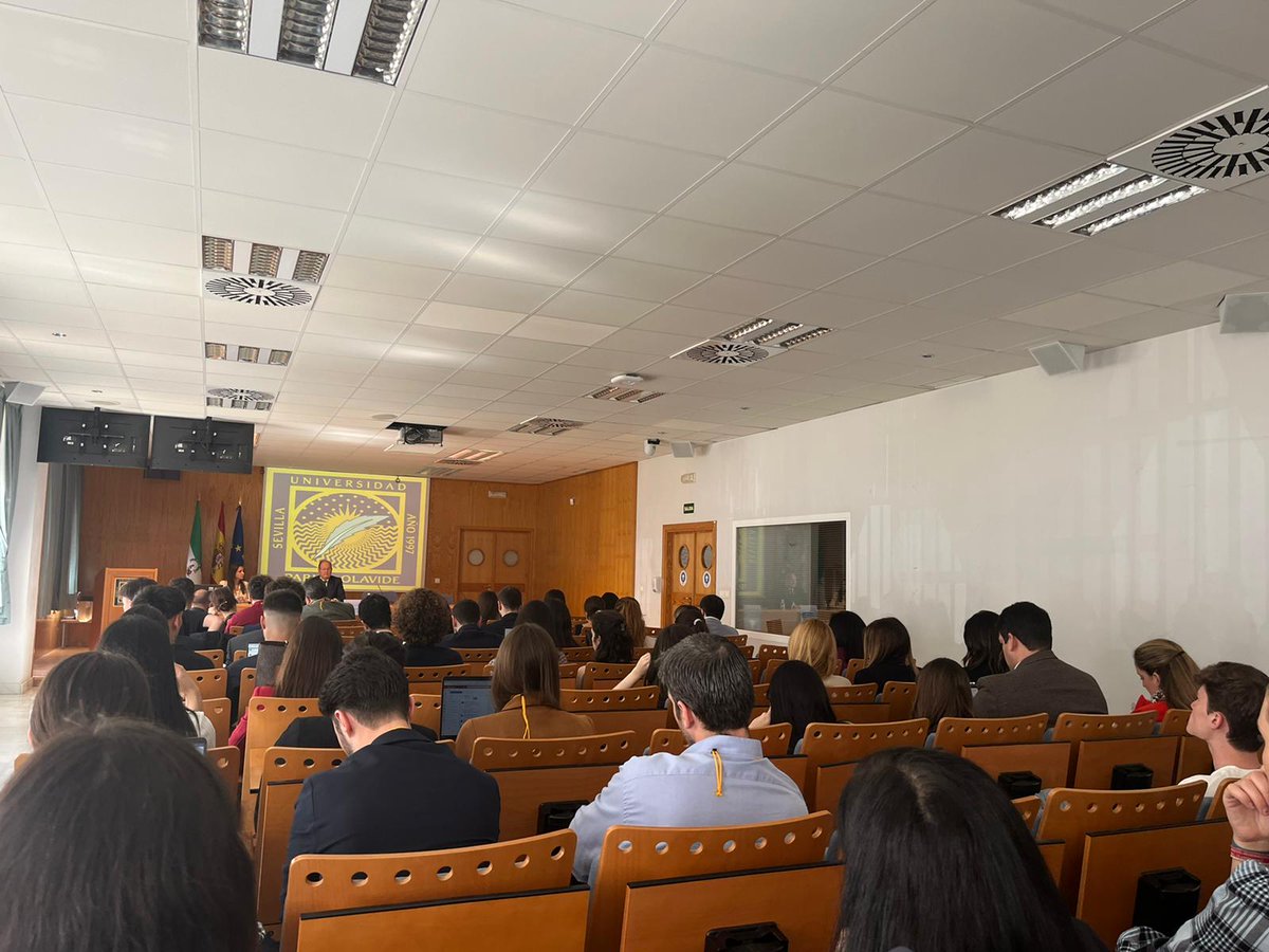 Ya ha arrancado el VIII Processulus!! En estos momentos estamos disfrutando de la conferencia inaugural impartida por el prof. Víctor Moreno Catena. Todo un lujo!