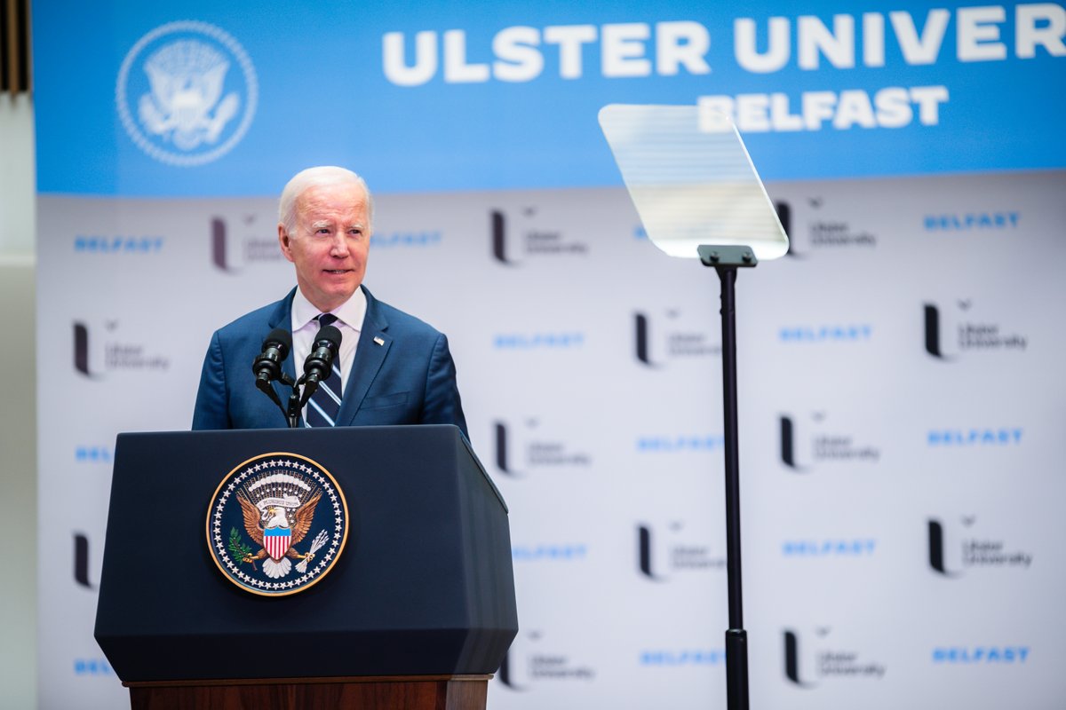 UlsterUni's tweet photo. "Sustain the peace and unleash this incredible economic opportunity. Young people in NI are on the cutting edge of sectors that are going to define so much of the future.” @POTUS https://t.co/eZNbbSgcbl