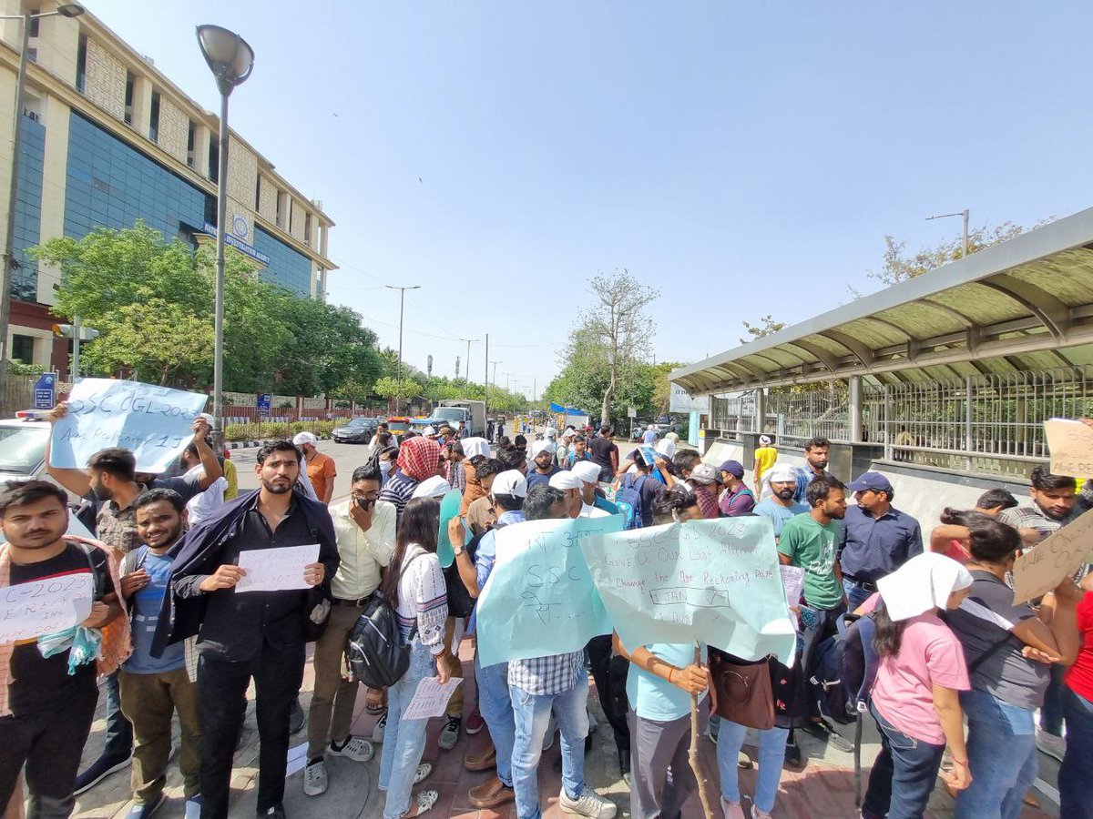 B15094Up's tweet photo. "Waiting outside the @SSC office for hours, hoping for a glimpse of justice and fairness in the SSC CGL 2023 Exam. When will our voices be heard? #SSC_CGL_1JAN
@aajtak 
@DoptSecretary
 @DrJitendraSingh
 @PMOIndia
 @TheLallantop
@narendramodi https://t.co/ISK24JJxif