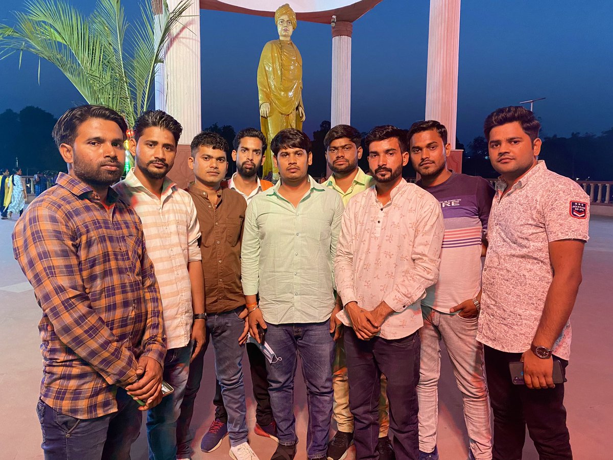प्रशिक्षित सक्रियता अभियान-
कानपुर ज़िले के साथियों और कोचिंग संस्थानों का ह्रदय से आभार ।
आचार संहिता के बाद प्राथमिक शिक्षक भर्ती के लिए एक बड़ा संघर्ष और विज्ञापन जारी करवाना प्रथम लक्ष्य होगा, हम सब मिलकर लड़ेंगे और जीतेंगे ॥
<a href="/RajatsinghAU/">रजत सिंह(प्रदेश अध्यक्ष)</a>