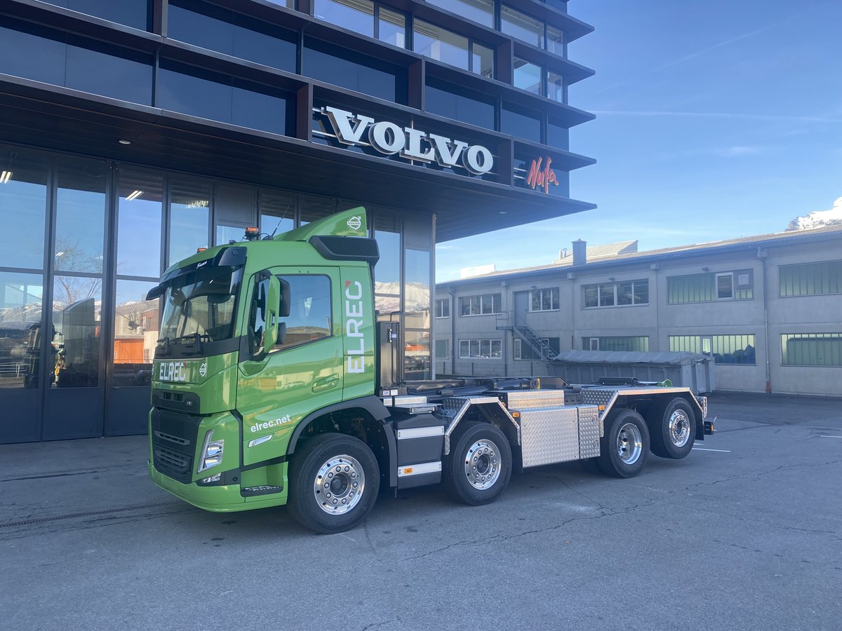 Markus Landolt von der NUFA AG betreut die Elrec AG und durfte zuletzt diesen Volvo FM überreichen. Wir gratulieren zu dieser fantastischen Arbeit und wünschen allzeit gute und sichere Fahrt!
#volvotrucks #volvotrucksch #nufaag