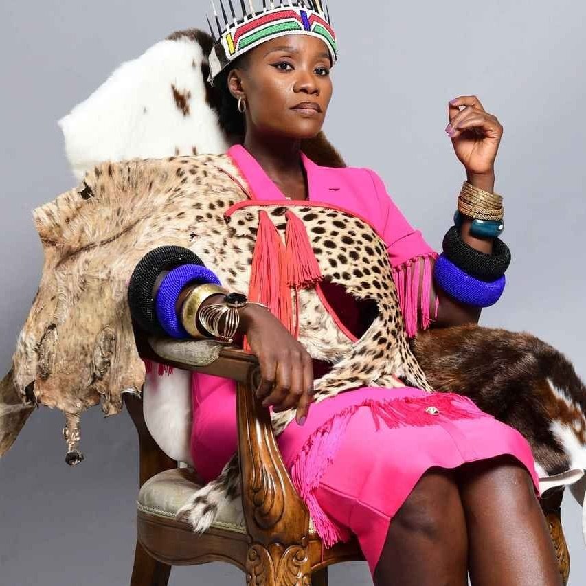 BongiMtsweni6's tweet photo. #NewProfilePic
#komkhulu #komkhulumzansi
#ndebele #ndebeleprincess
#iskhethu #NdebeleTwitter https://t.co/C0hzGfm66A