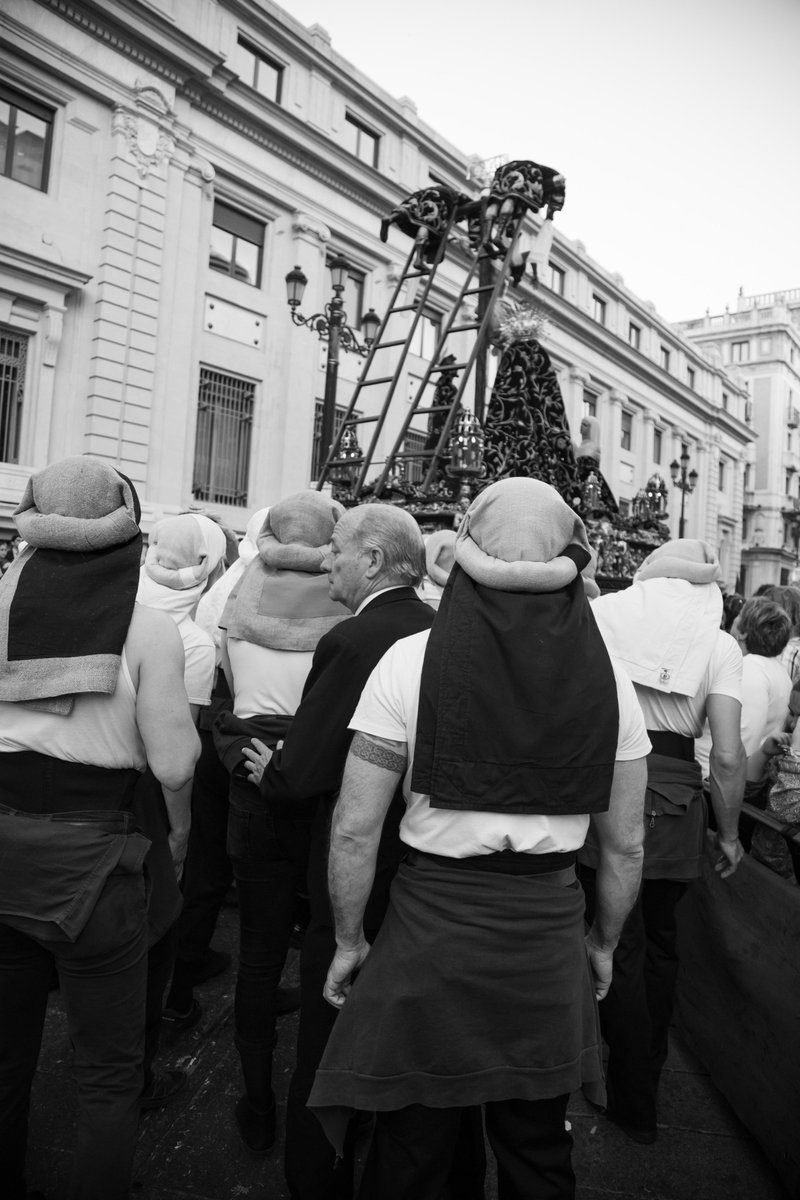 QuintaAngustia_'s tweet photo. 📸 Sandra Sánchez

#SantoEntierroGrande23
#SemanaSanta2023
#SSantaSevilla23 https://t.co/gw7HdYyMFZ