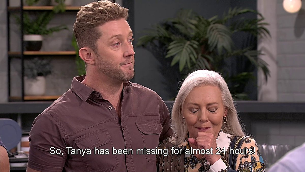 SABC_2's tweet photo. If only they knew what happened to her...
#ItsHomeTime with @Real7deLaan Tonight at 18:30
Also on: https://t.co/ybJAcZP52u https://t.co/1Lwx6knOja