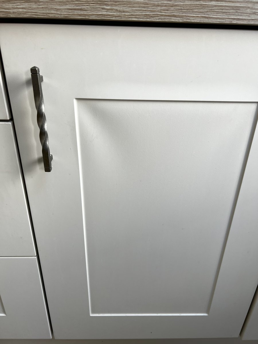 TomJJarvis's tweet photo. I'd urge anyone looking to replace their #kitchen to seriously avoid @MooresDirect the quality of the product has been shocking. The quality of customer service has been even worse! https://t.co/BzR34W88IY