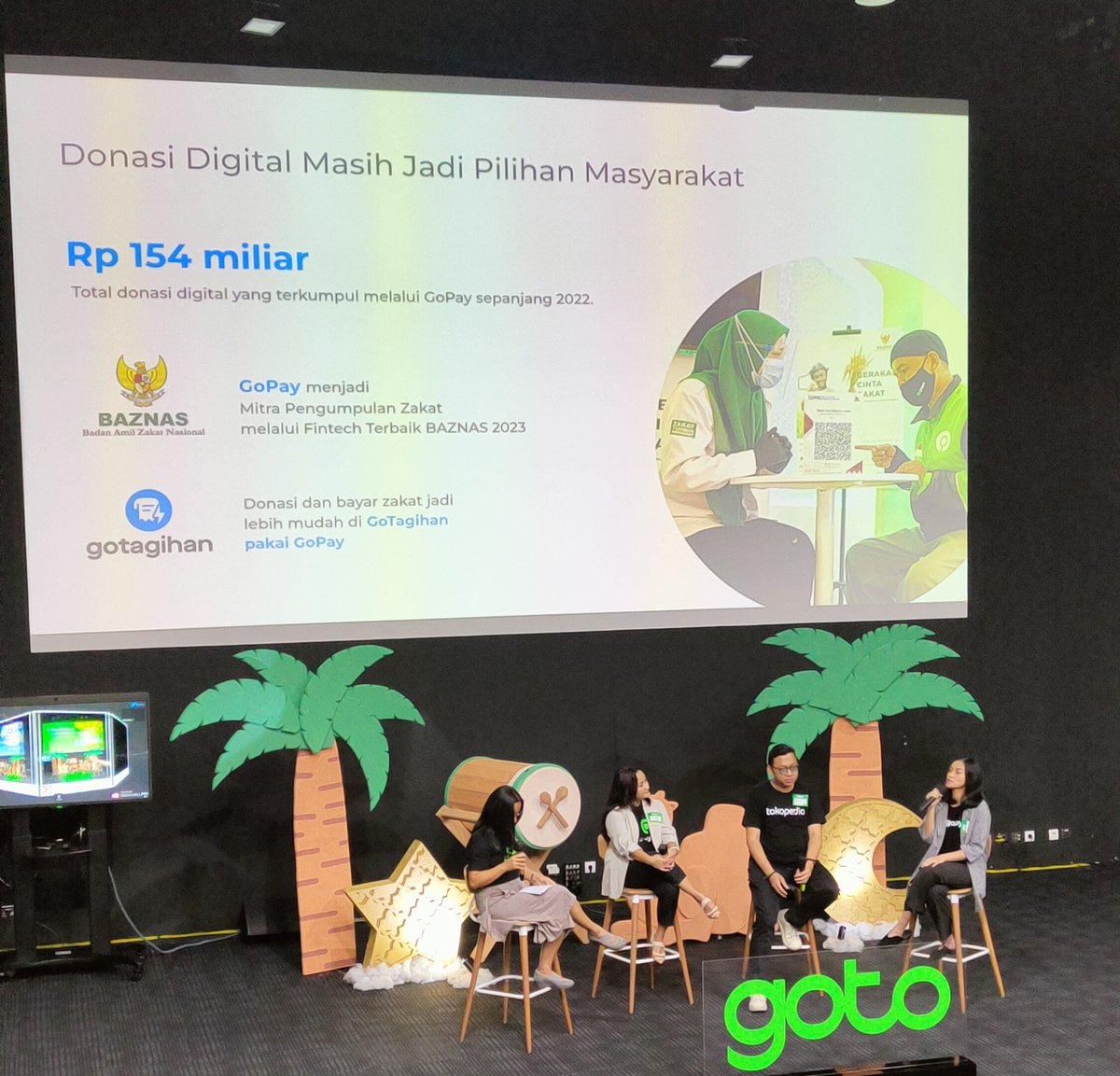 ndorokakung's tweet photo. Tahu nggak jumlah donasi digital (zakat) yang terkumpul lewat Gopay sepanjang 2022? #bukbergoto #lengkapiramadan https://t.co/sTle3NL2y1