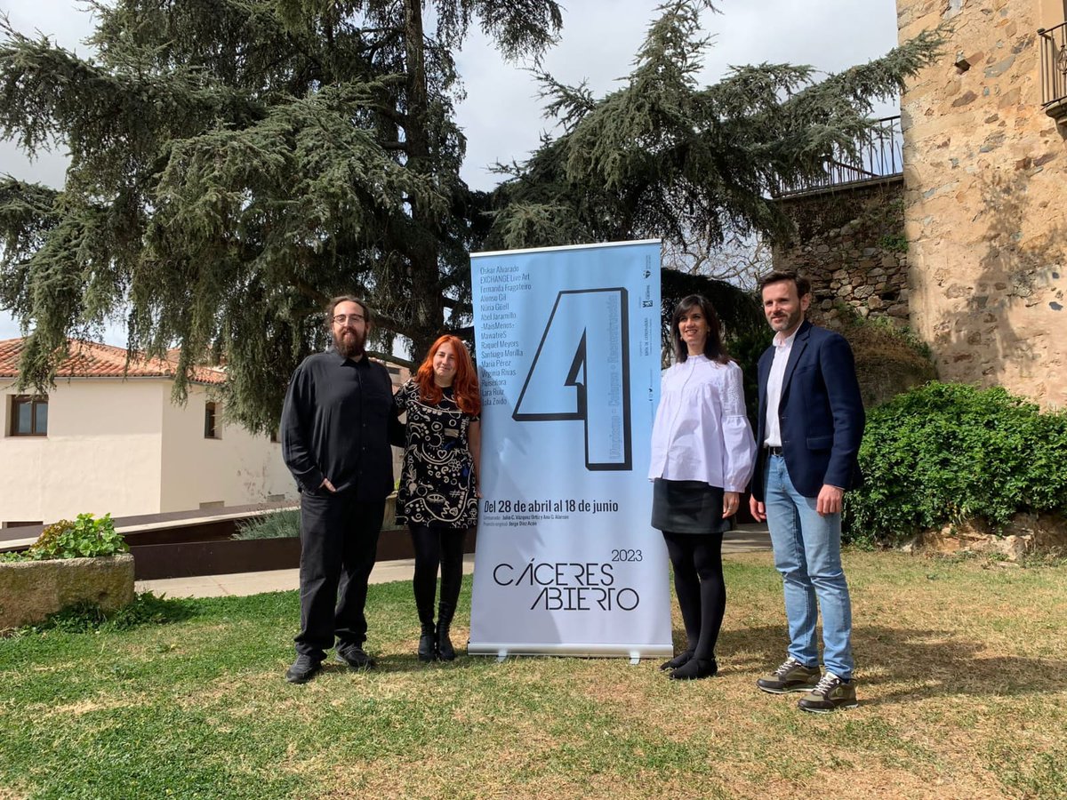 Cáceres Abierto arrancará el 28 de abril.

Un programa bienal de arte y cultura contemporánea con intervenciones en el espacio público, exposiciones, debates y talleres.

Más información: tinyurl.com/2k28s2pt

@JuntaEx_Cultura 
<a href="/miriamgcab/">Miriam García Cabezas</a> 
<a href="/caceresabierto/">caceresabierto</a>