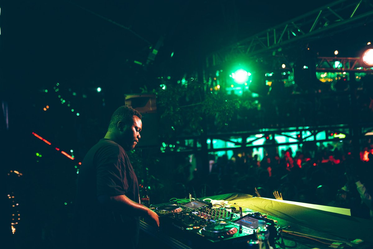 gondwana_Ke's tweet image. Details for our next showcase will be up soon, until then #KeepItLite &amp;amp; keep streaming our Sazile remixes available on all platforms. 

📸: @CraigKitiliCj 
📍: @AlchemistBar254 
🍻: @tuskerlite 

#GondwanaKe #KeepItLite #PeopleOfDwa