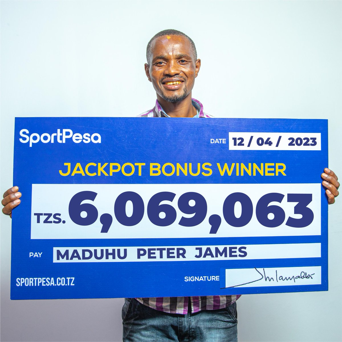 TZSportPesa's tweet image. Peter alicheza Jackpot na kushinda bonus ya Sh 6,069,063. Sikukuu kajipata!
Cheza hapa!
sportpesa.co.tz/sw/supa-jackpot

#bonus #jackpotbonus #playmore #sportpesa

blog.sportpesa.co.tz/2023/04/13/htt…