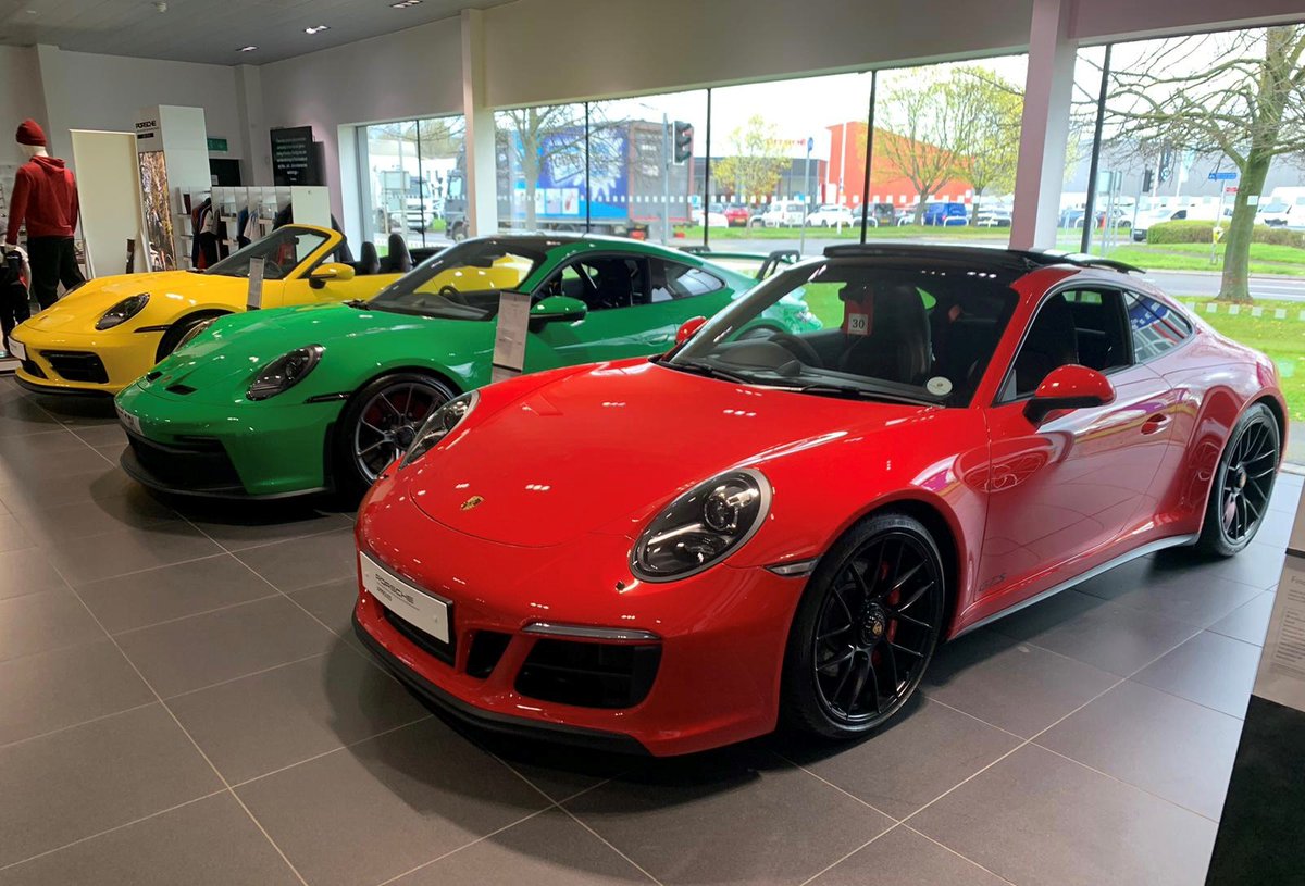 CooperSolutions's tweet image. Quinncy &amp;amp; Gabriel have been installing FullControl at Porsche Centres Chester &amp;amp; Exeter.

Gain complete control over your used car stock with FullControl. 

#fullcontrol #saas #wereonit #usedcarstock #automotiveindustry #porsche

coopersolutions.co.uk/public/cooper-…