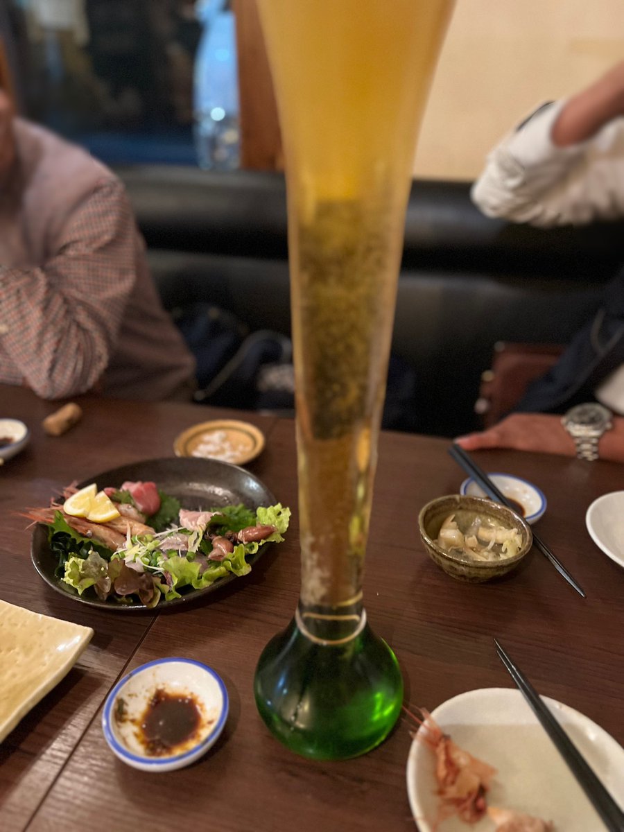 1杯1280円の生ビール！
いっちゃう？
ぐぇあ！