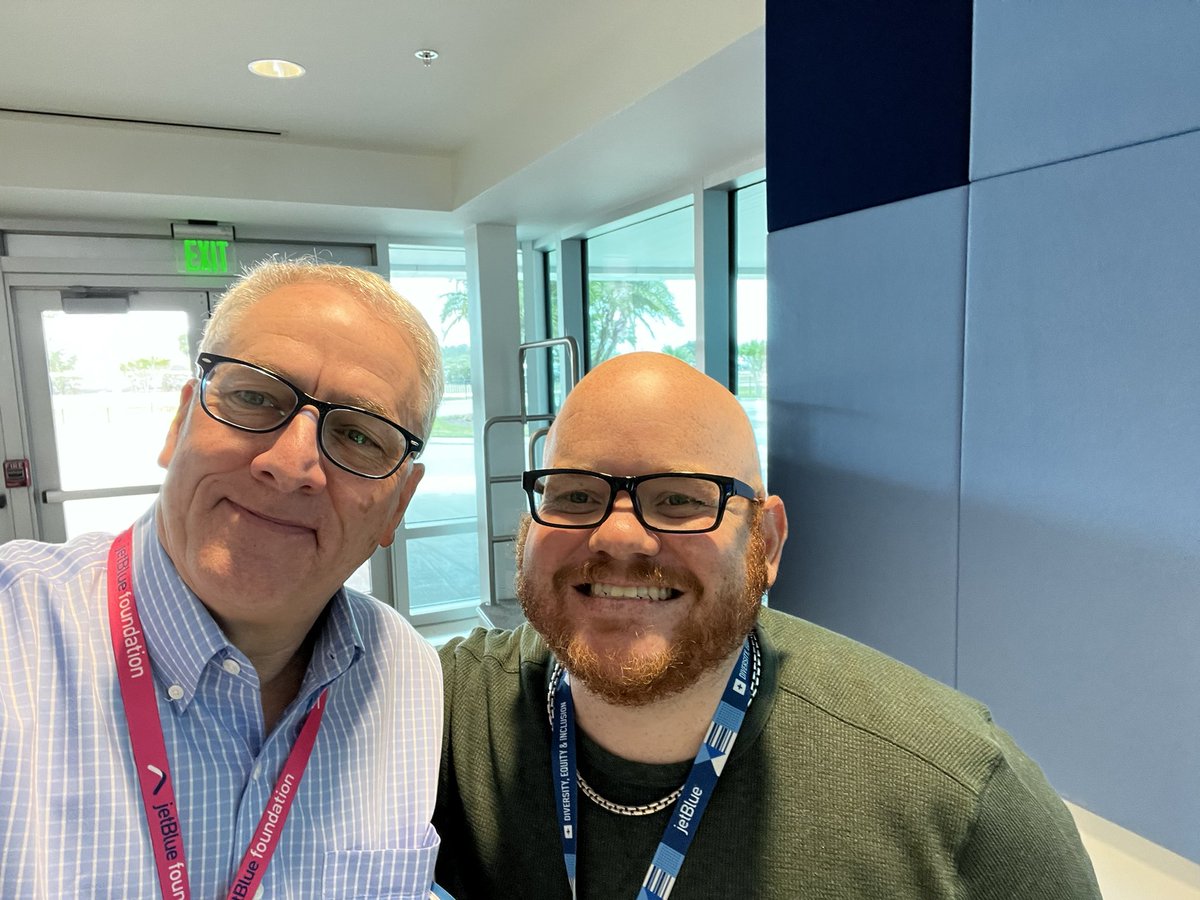 HappilyHarrySp's tweet photo. Welcoming ~200 new Crewmembers and seeing friends at JetBlue.  Leader in Residence. @HelloJetBlue https://t.co/ZegmZs7MBC
