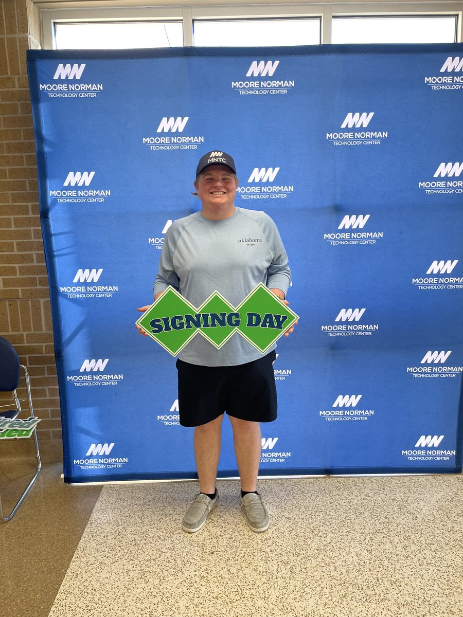 Josh91828614's tweet image. So proud of this kid right here… #votech #proudparents @Jay172117 keep doing what your doing kiddo love you. @MooreNormanTech