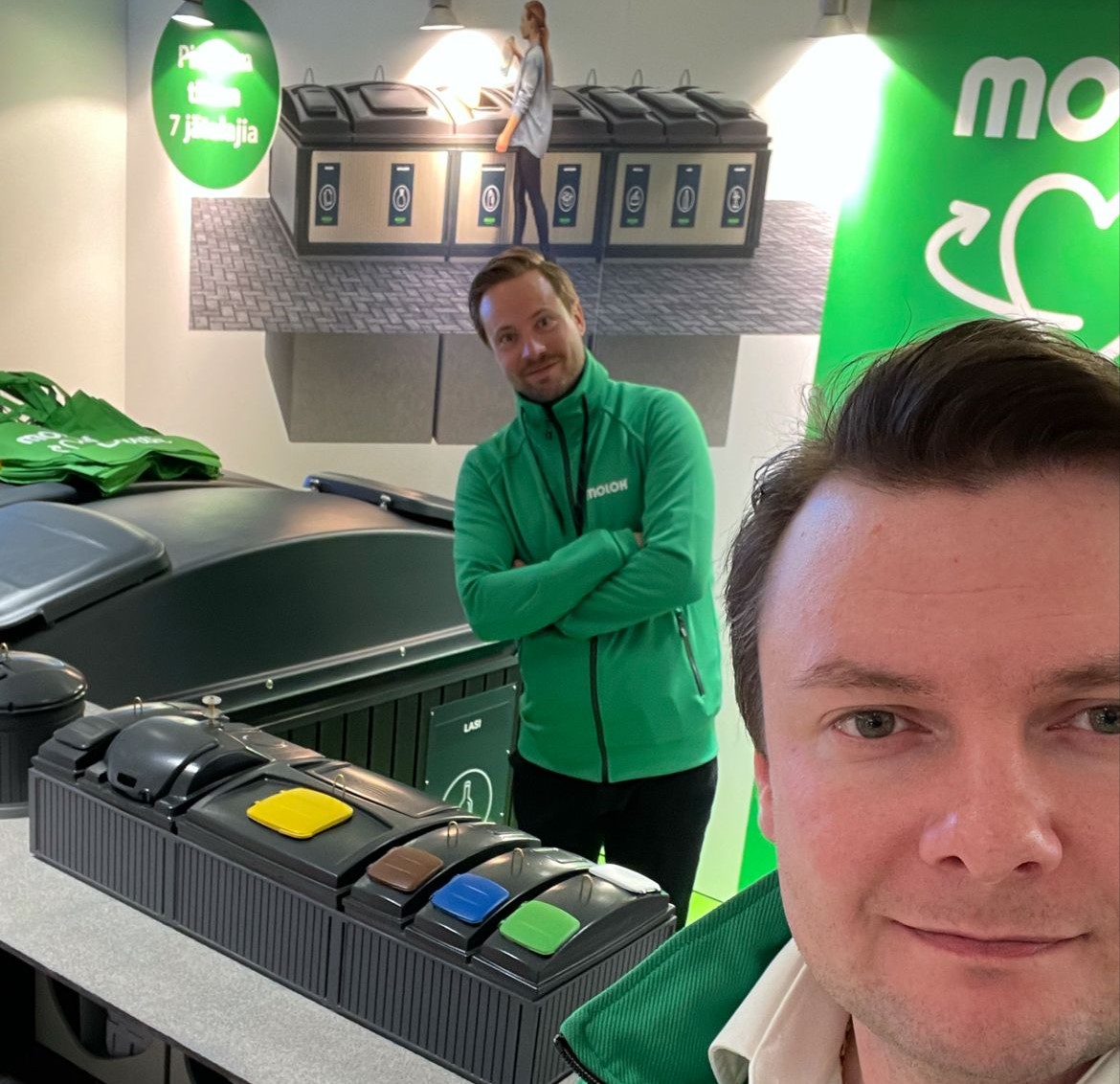 Helpoin tapa edetä jätepisteen suunnittelussa on ottaa yhteyttä Molok-asiantuntijaan ♻️ Asiantuntijamme Jani, Markku ja Henrik ovat paikalla Helsingin Messukeskuksen Siivessä Taloyhtiö2023 -tapahtumassa torstaina 20.4. osastolla 61. Tervetuloa! #Molok #Taloyhtiö2023